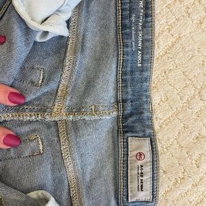 The Farrah Skinny Ankle Jean size 28